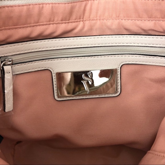 Simply Vera Vera Wang White Leather Crossbody Bag - Picture 4 of 8